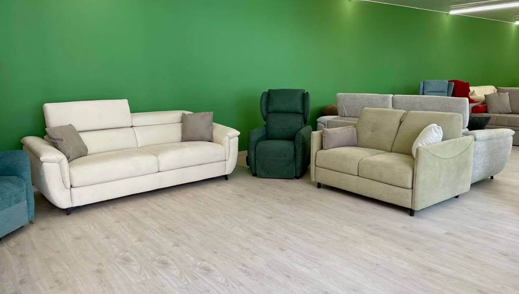 Showroom Divani Letto Lissone Tino Mariani. Poltrone relax alza persona per anziani in pronta consegna